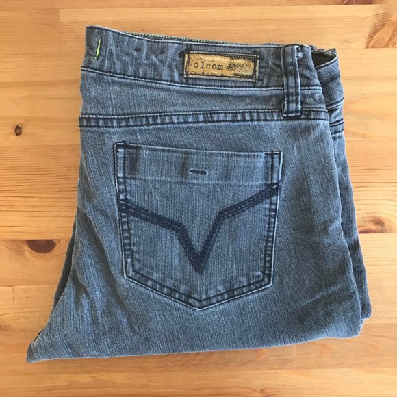 Low-Rise Volcom Blue Jeans - Picture 3 of 5